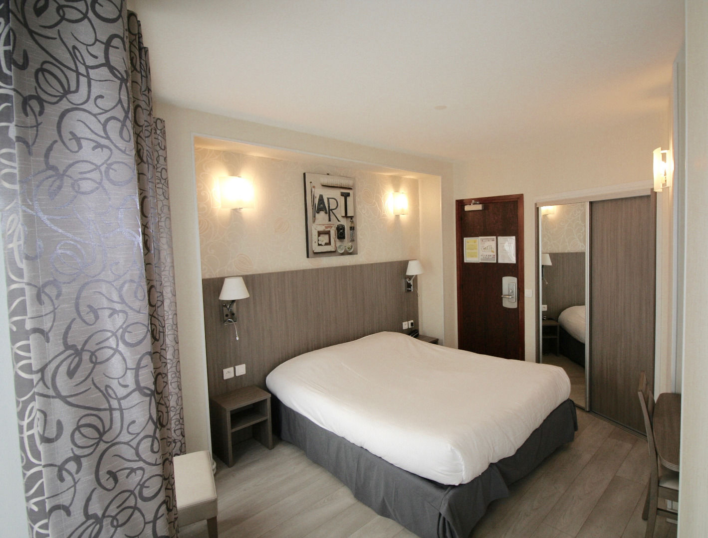L'Ouest Hotel Paříž Pokoj fotografie
